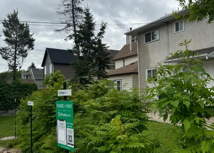 Walking Distance To St Boniface, Easy Parking