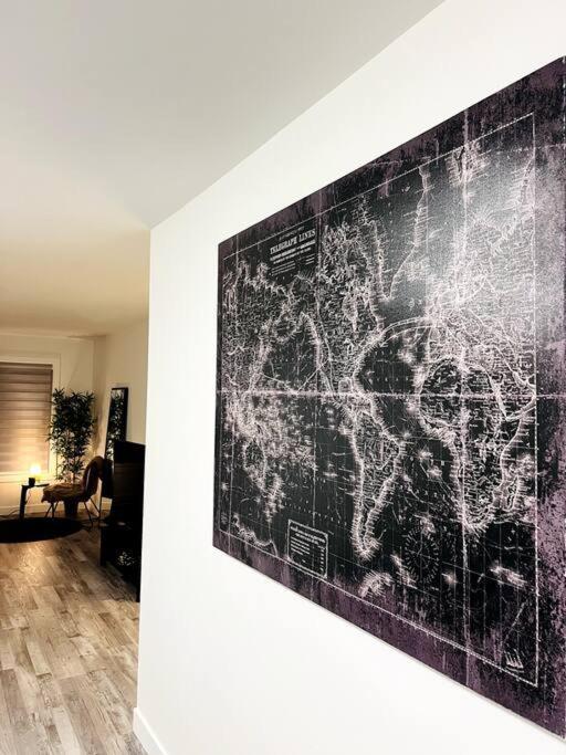 Walking Distance To St Boniface, Easy Parking *