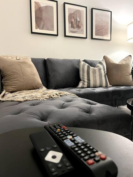 Walking Distance To St Boniface, Easy Parking *